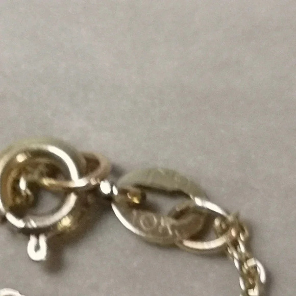 Diamond flower pendant & 10k chain - Picture 5 of 5